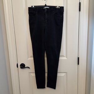 Celebrity Pink mid‎ rise skinny jeans